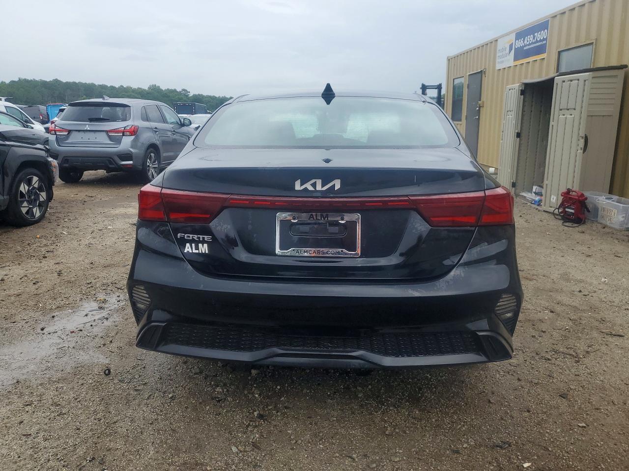 2023 Kia Forte Lxs - zdjęcie 6
