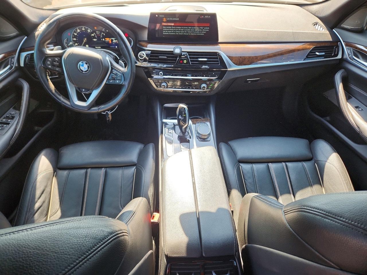 2018 BMW Seria 5 540i - zdjęcie 8