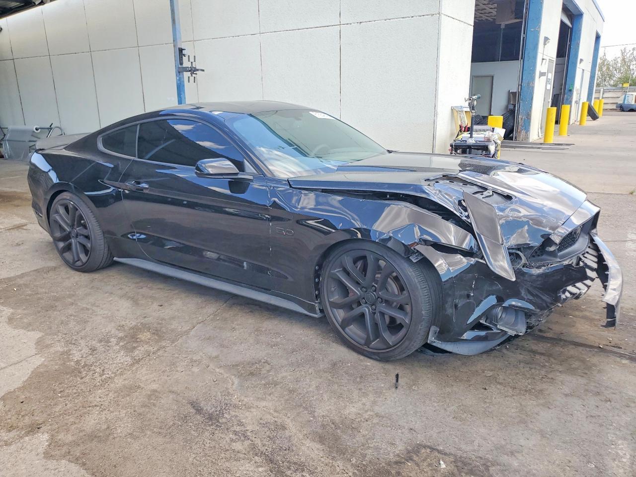 2017 Ford Mustang Gt - zdjęcie 4