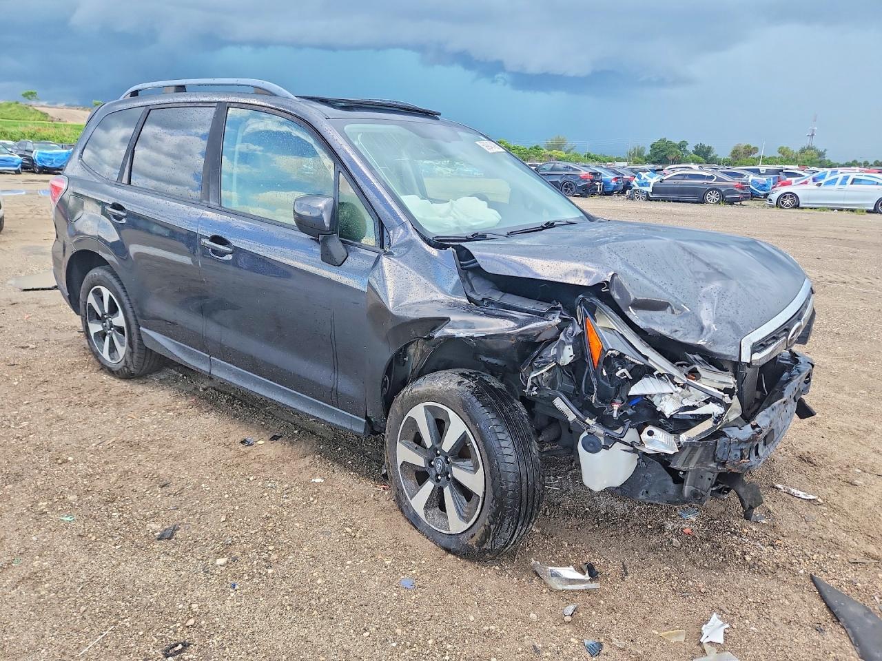 2017 Subaru Forester 2.5I Premium - zdjęcie 4
