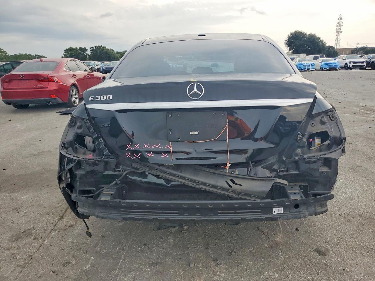 2018 Mercedes-Benz E 300 - zdjęcie 6
