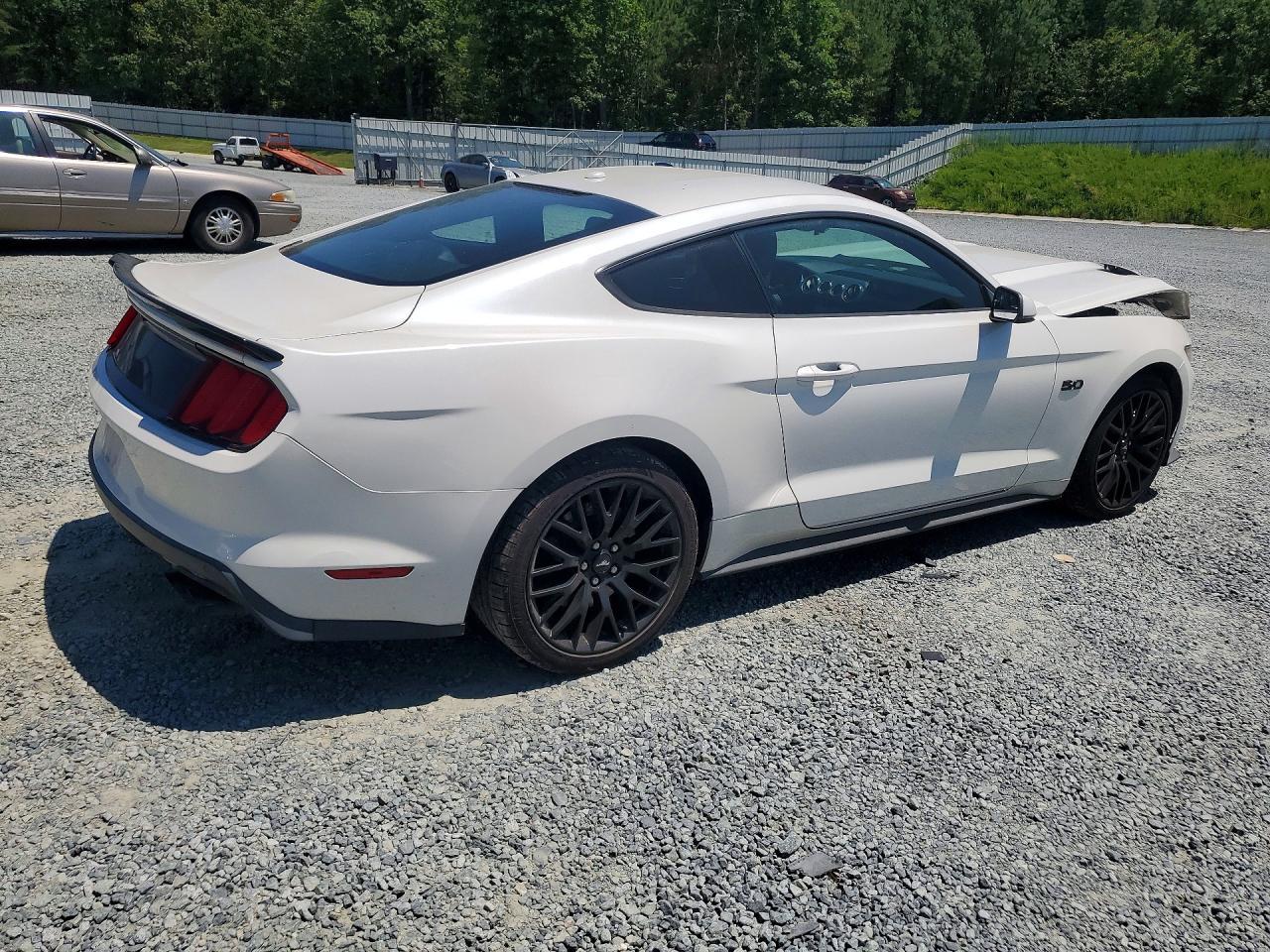 2017 Ford Mustang Gt - zdjęcie 3