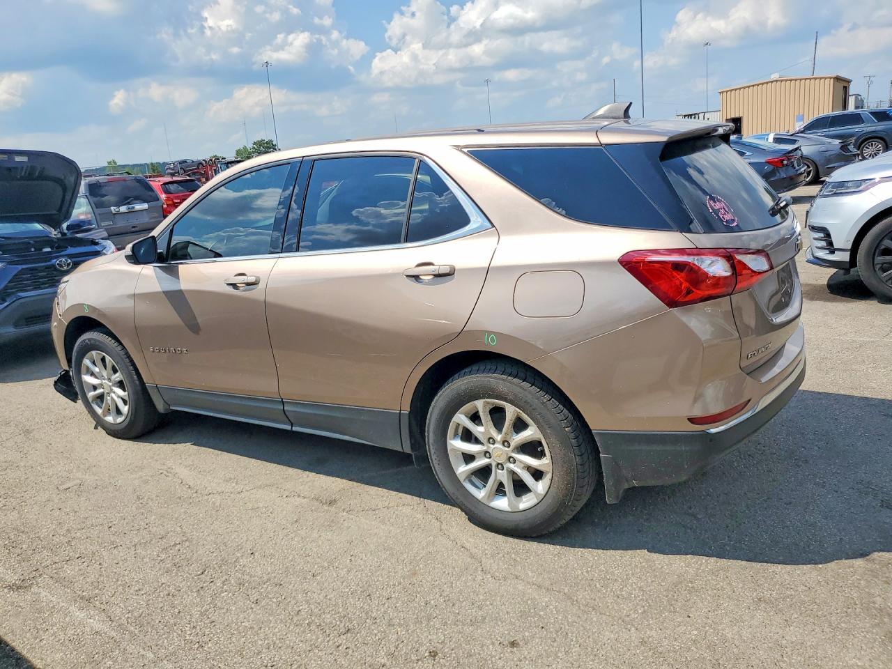 2019 Chevrolet Equinox Lt - zdjęcie 2