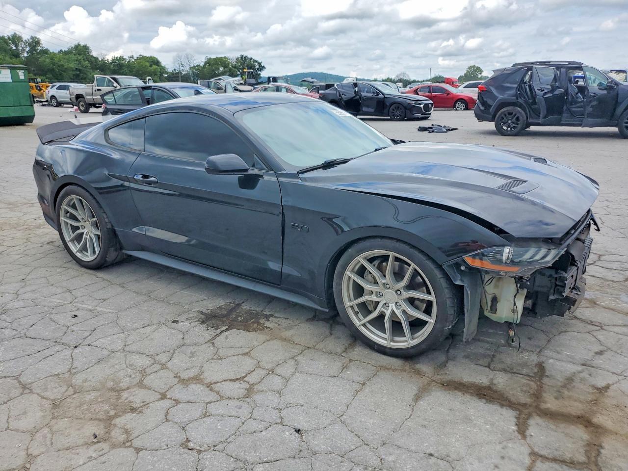 2020 Ford Mustang Gt - zdjęcie 4