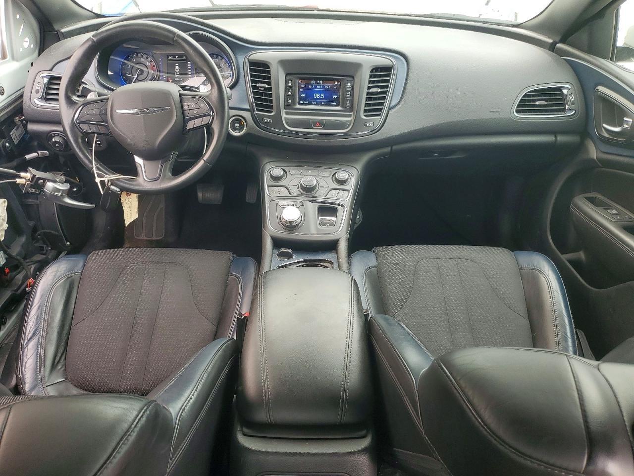 2015 Chrysler 200 S - zdjęcie 8