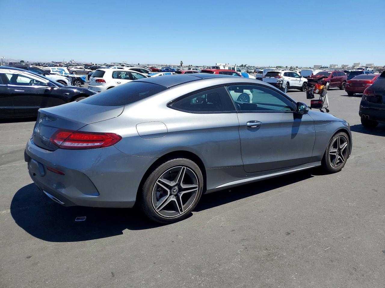 2023 Mercedes-Benz C 300 - zdjęcie 3