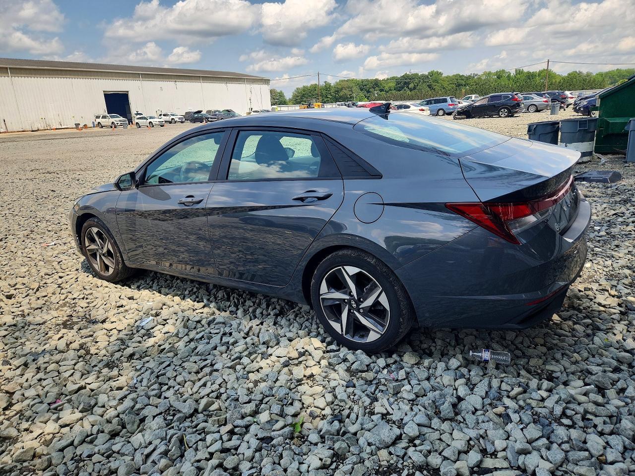2023 Hyundai Elantra Sel - zdjęcie 2