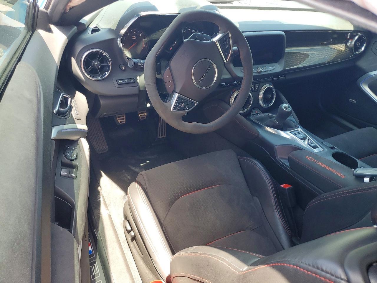 2022 Chevrolet Camaro Zl1 - zdjęcie 8