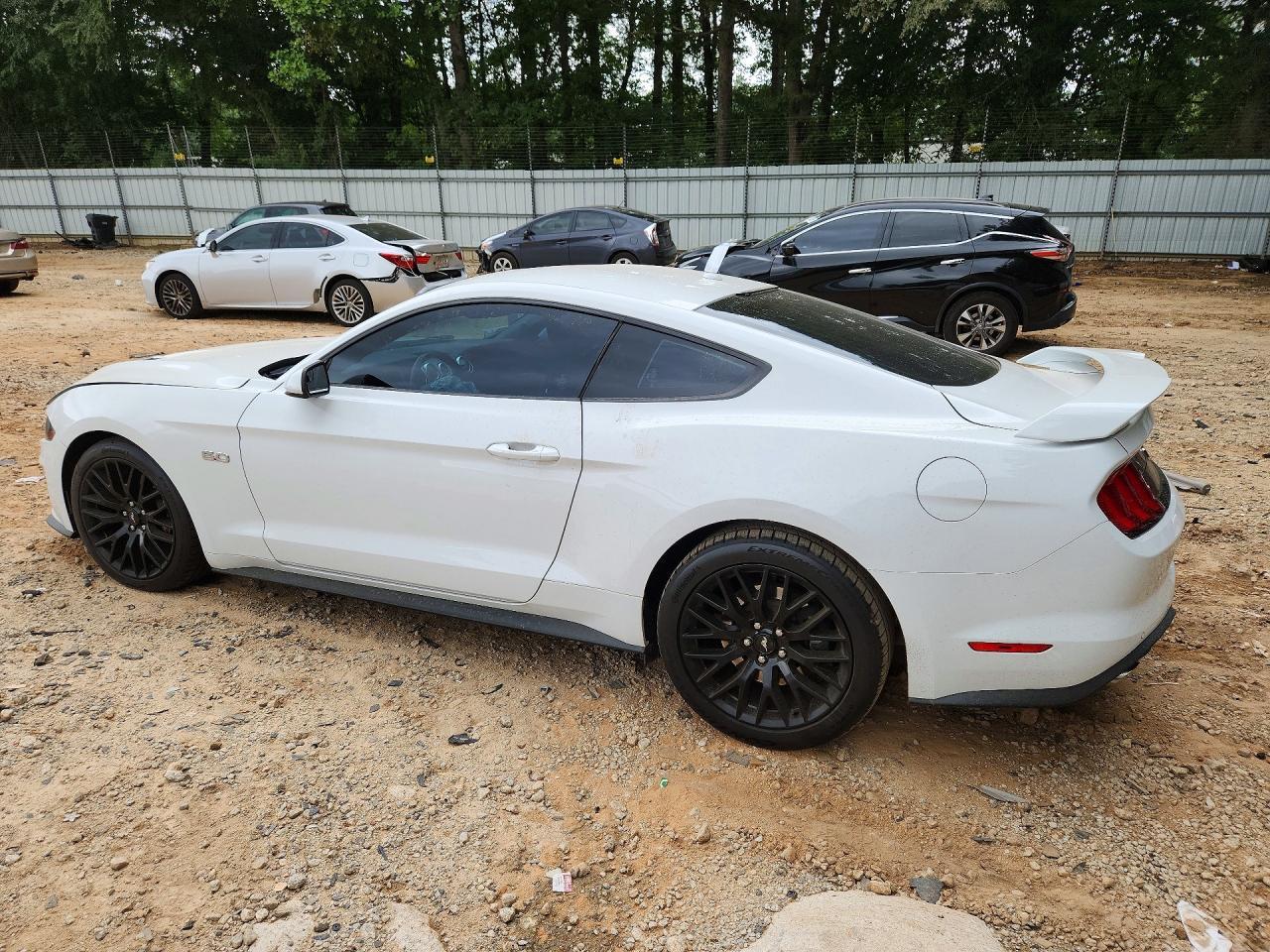 2019 Ford Mustang Gt - zdjęcie 2