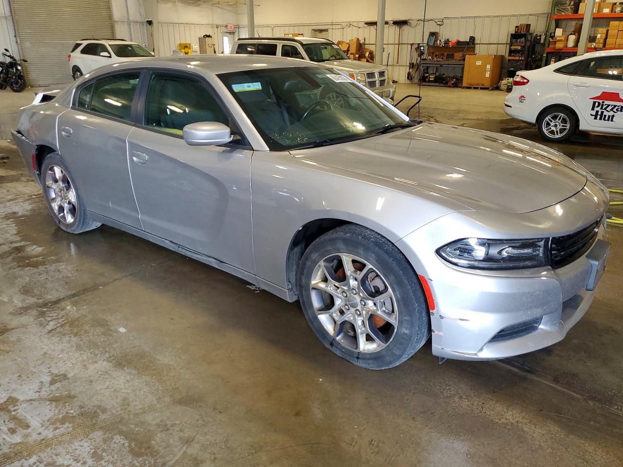 2016 Dodge Charger Sxt - zdjęcie 4