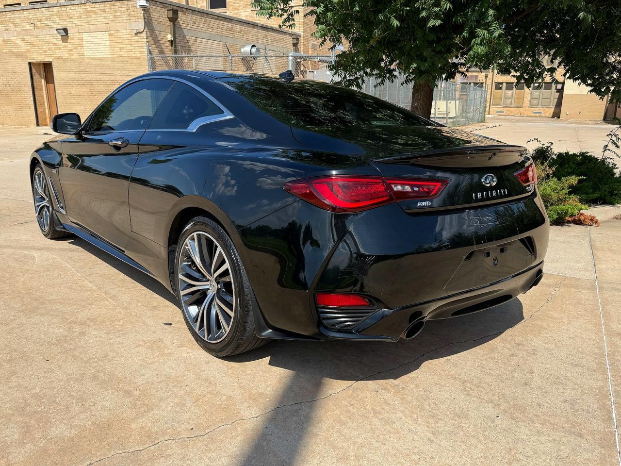 2018 Infiniti Q60 3.0T Luxe - zdjęcie 3