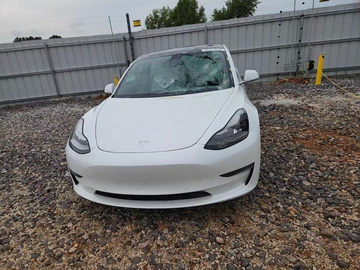 2020 Tesla Model 3 - zdjęcie 13