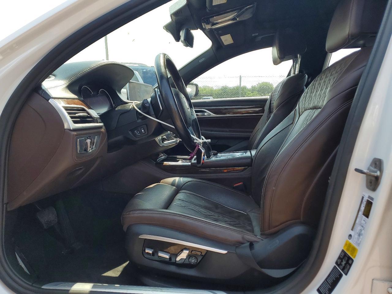 2017 BMW 740 Xi - zdjęcie 7