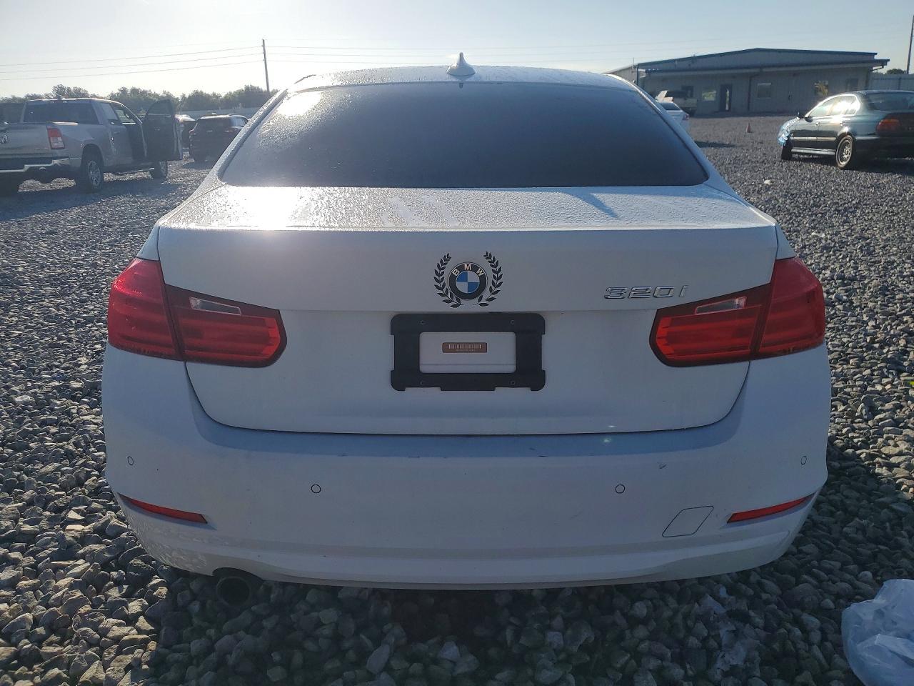 2015 BMW 320 I - zdjęcie 6