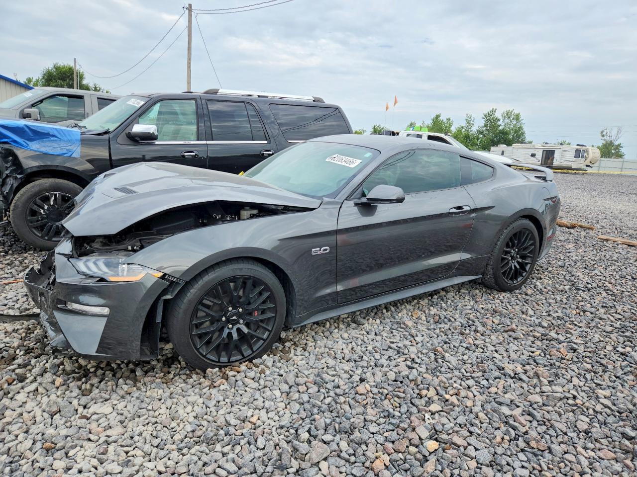 2020 Ford Mustang Gt - zdjęcie główne