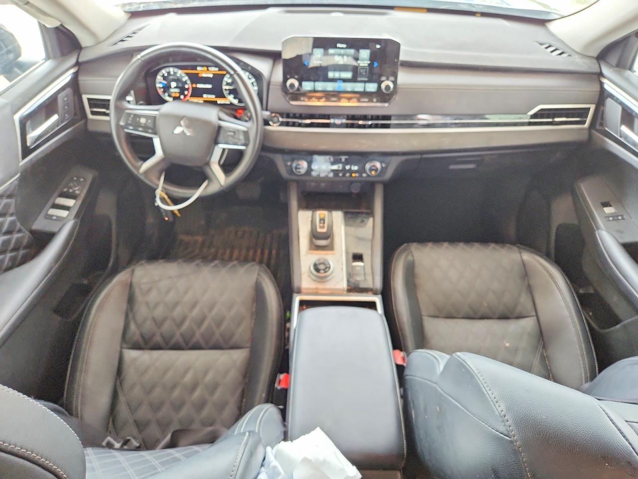 2024 Mitsubishi Outlander Sel - zdjęcie 8