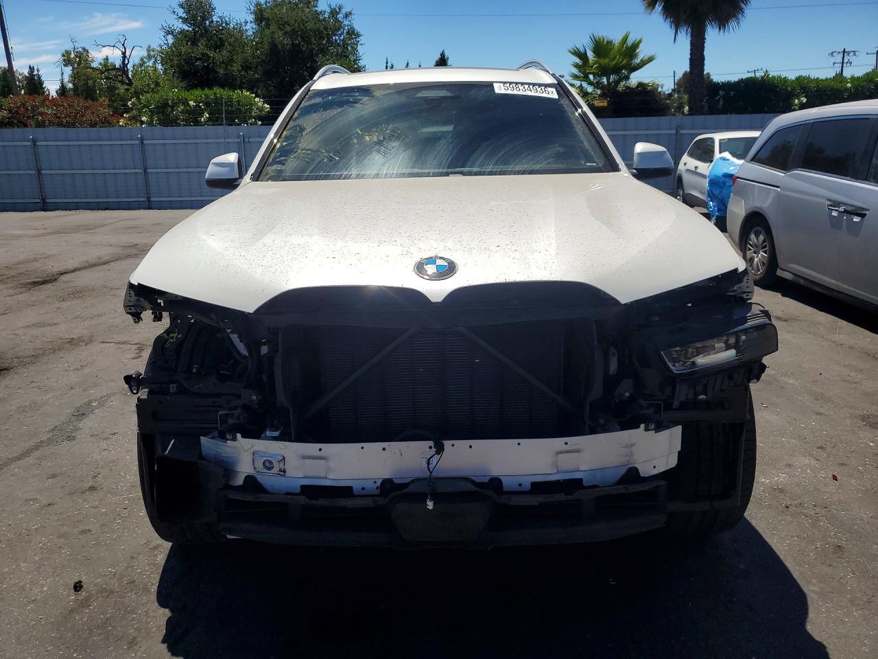 2024 BMW X7 xDrive40I - zdjęcie 5