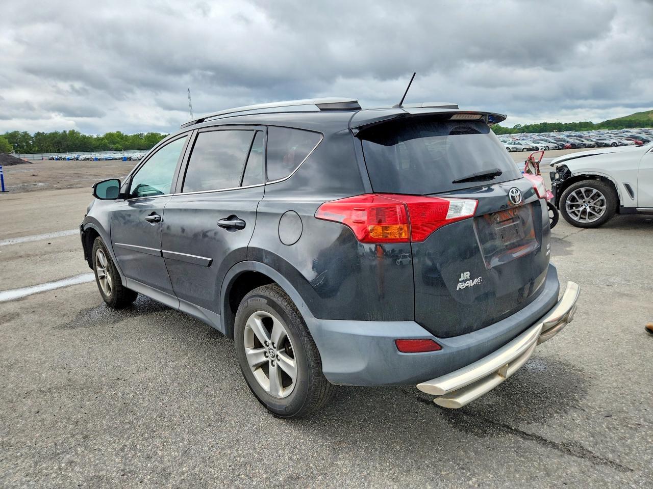 2015 Toyota Rav4 Le - zdjęcie 2