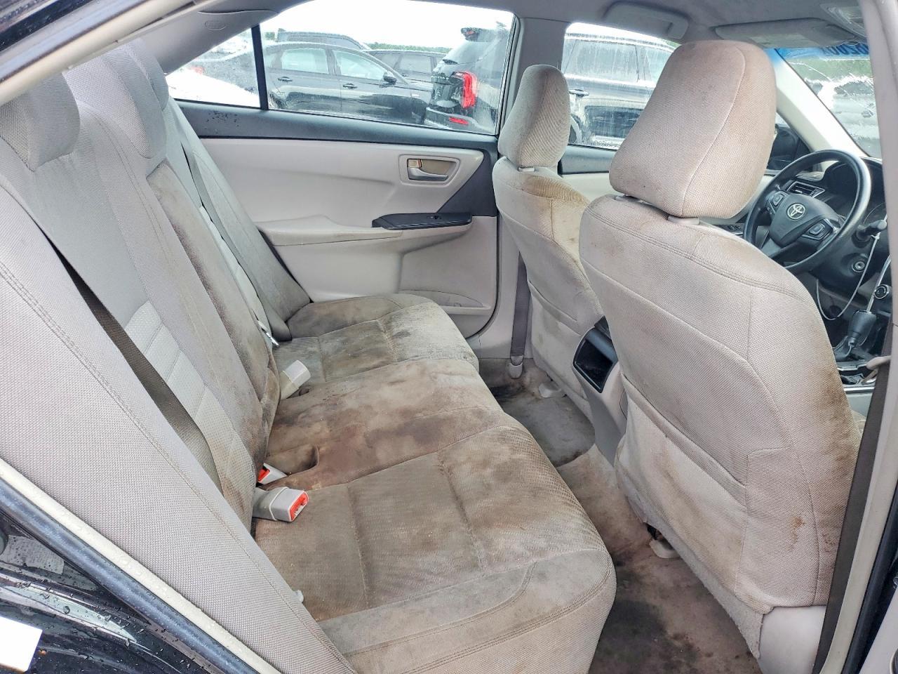 2015 Toyota Camry Le - zdjęcie 10