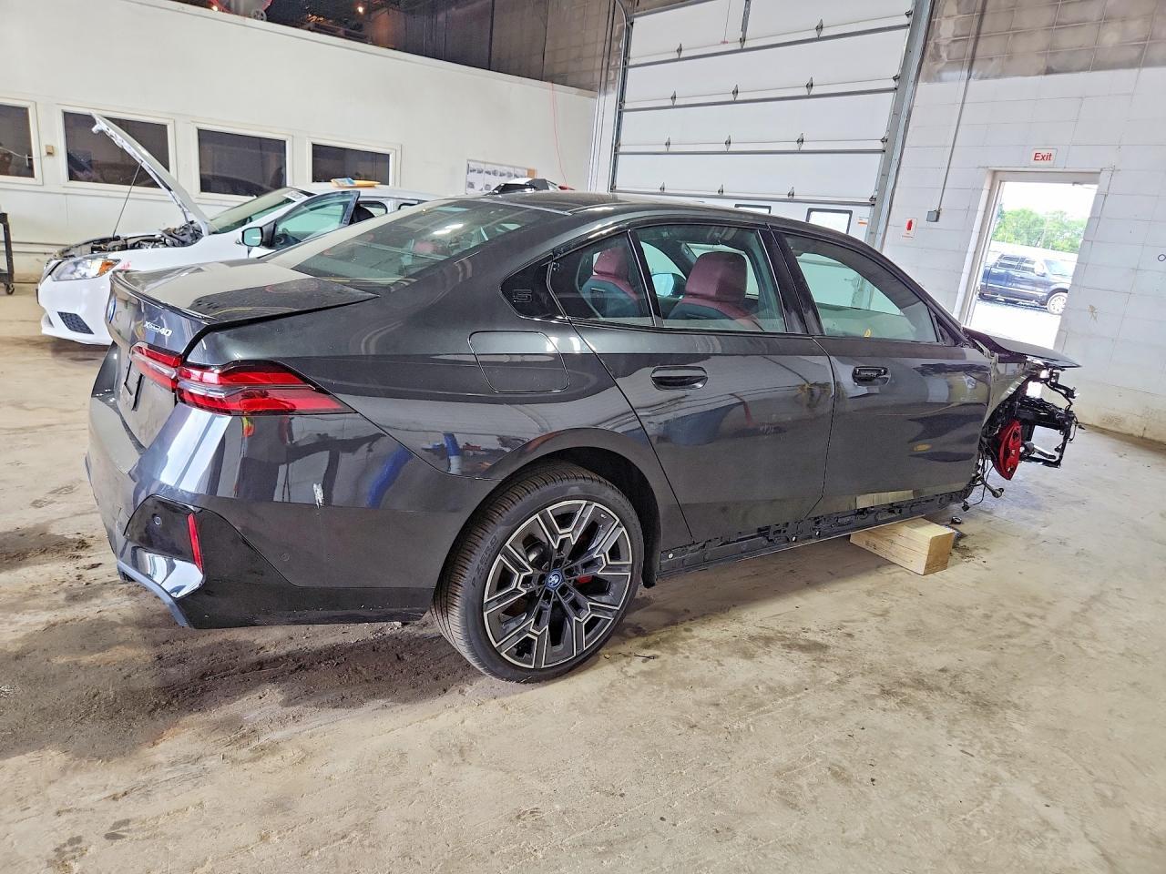 2025 BMW I5 xDrive 40 - zdjęcie 3
