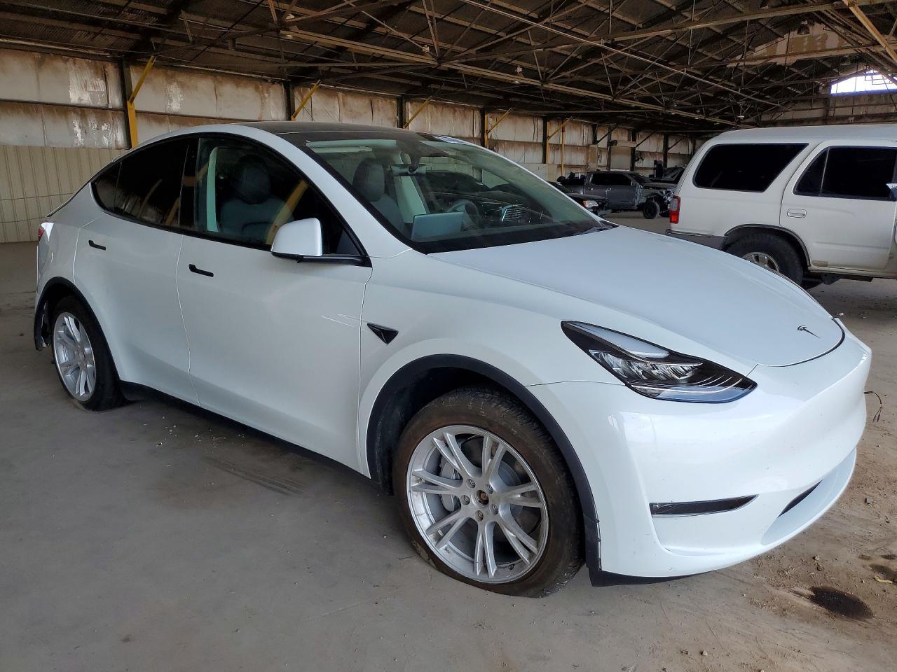 2023 Tesla Model Y - zdjęcie 4