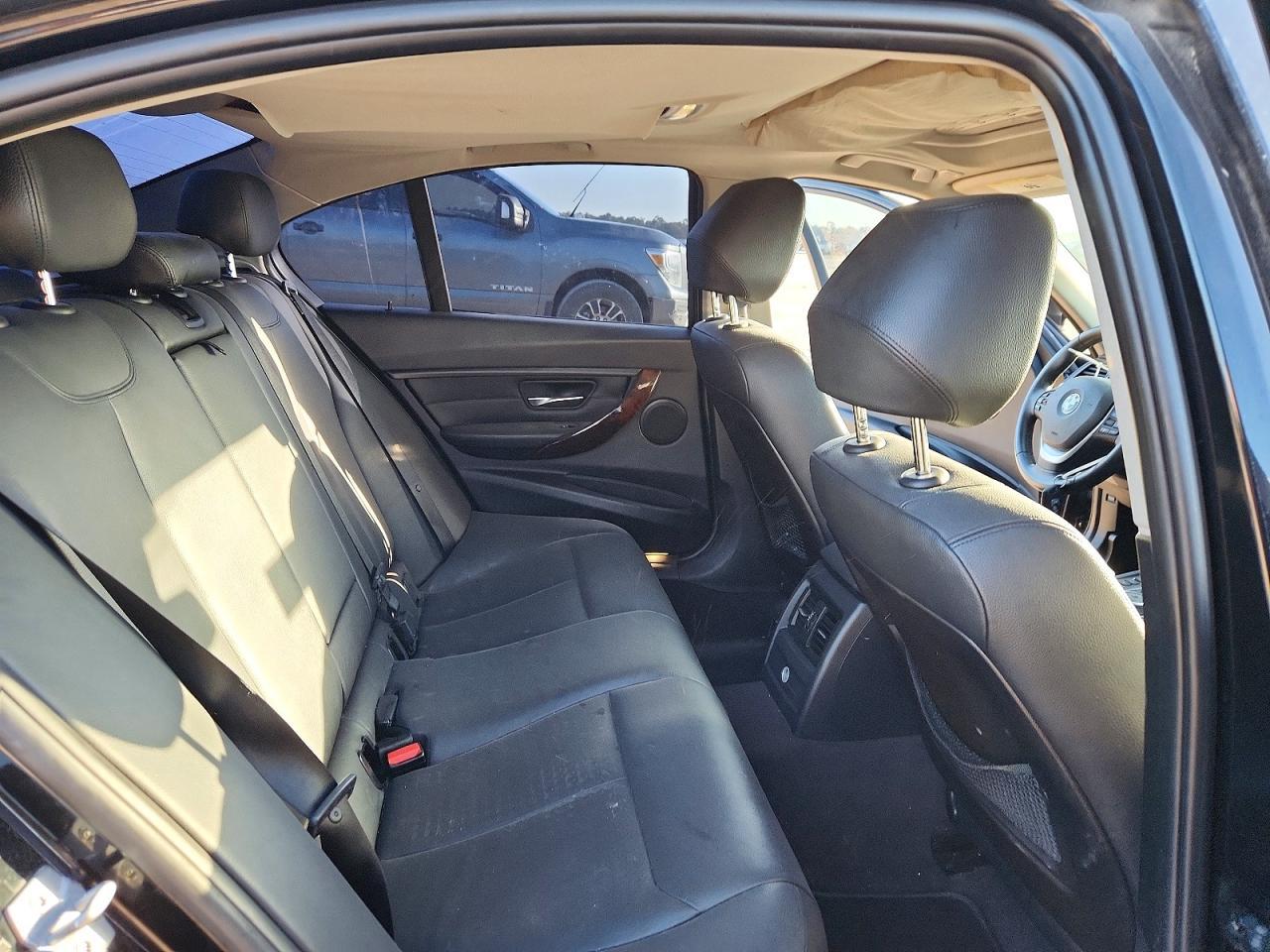 2014 BMW 328 I - zdjęcie 10