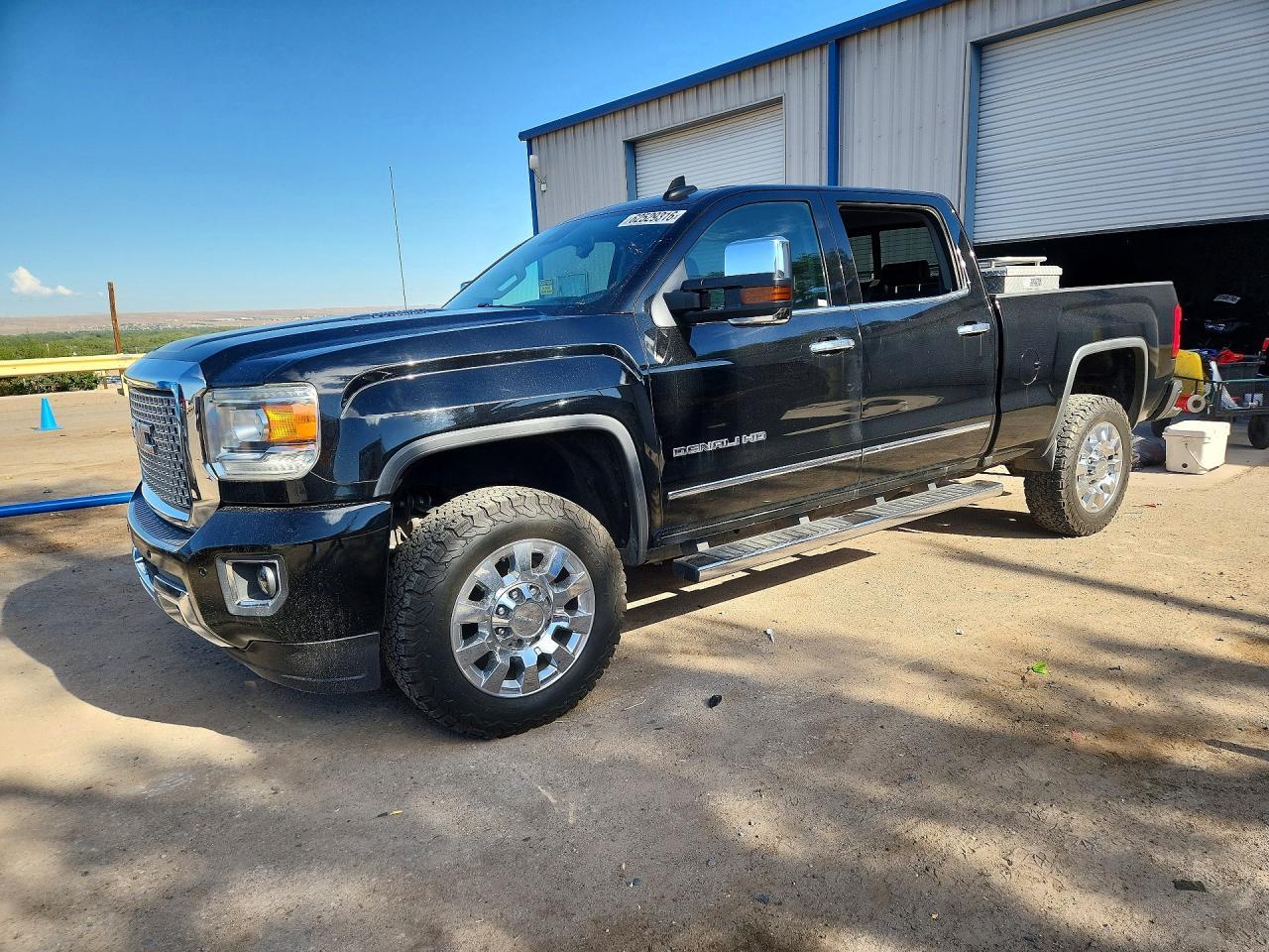 2015 GMC Sierra K2500 Denali - zdjęcie główne