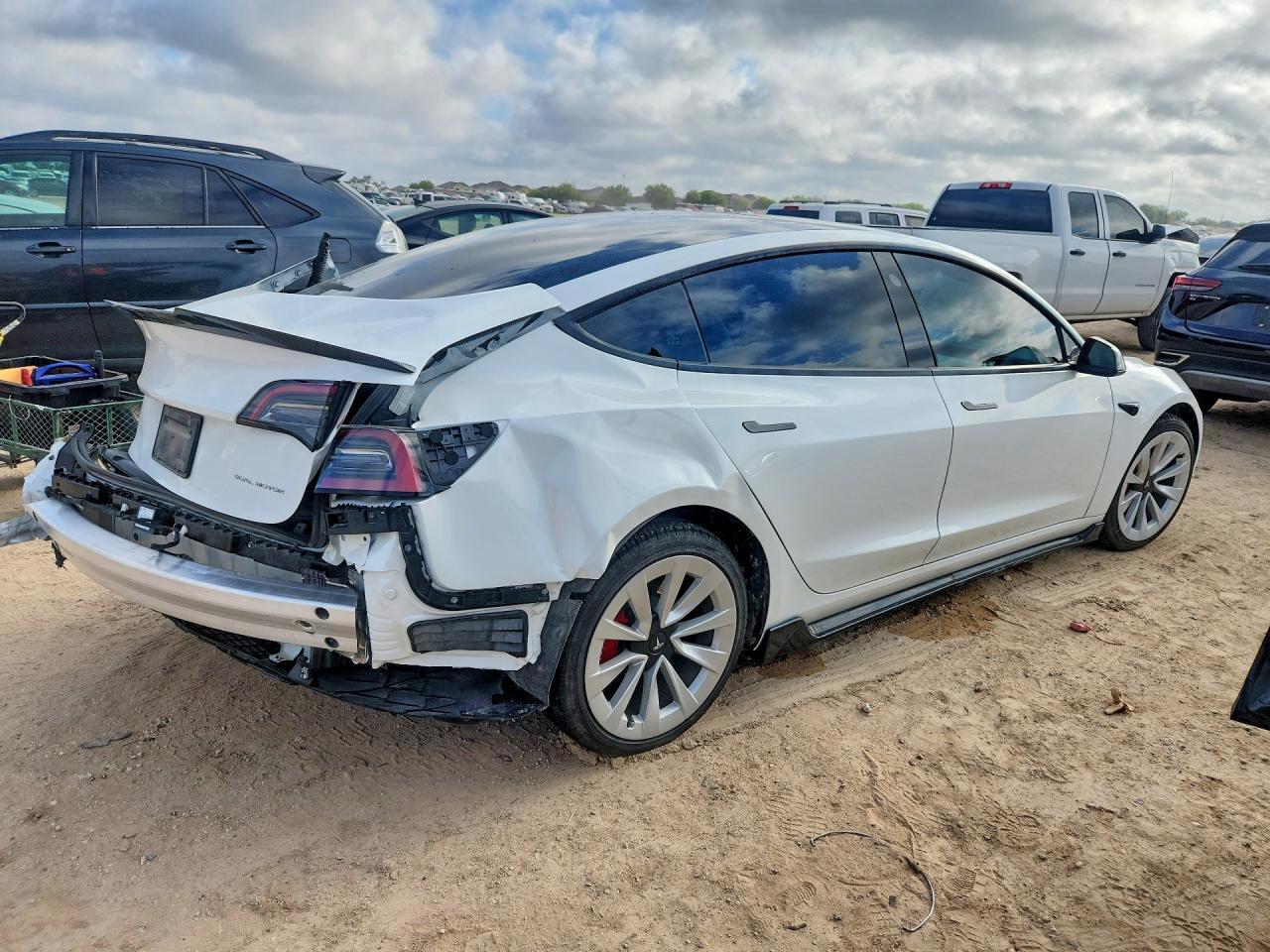 2023 Tesla Model 3 - zdjęcie 3