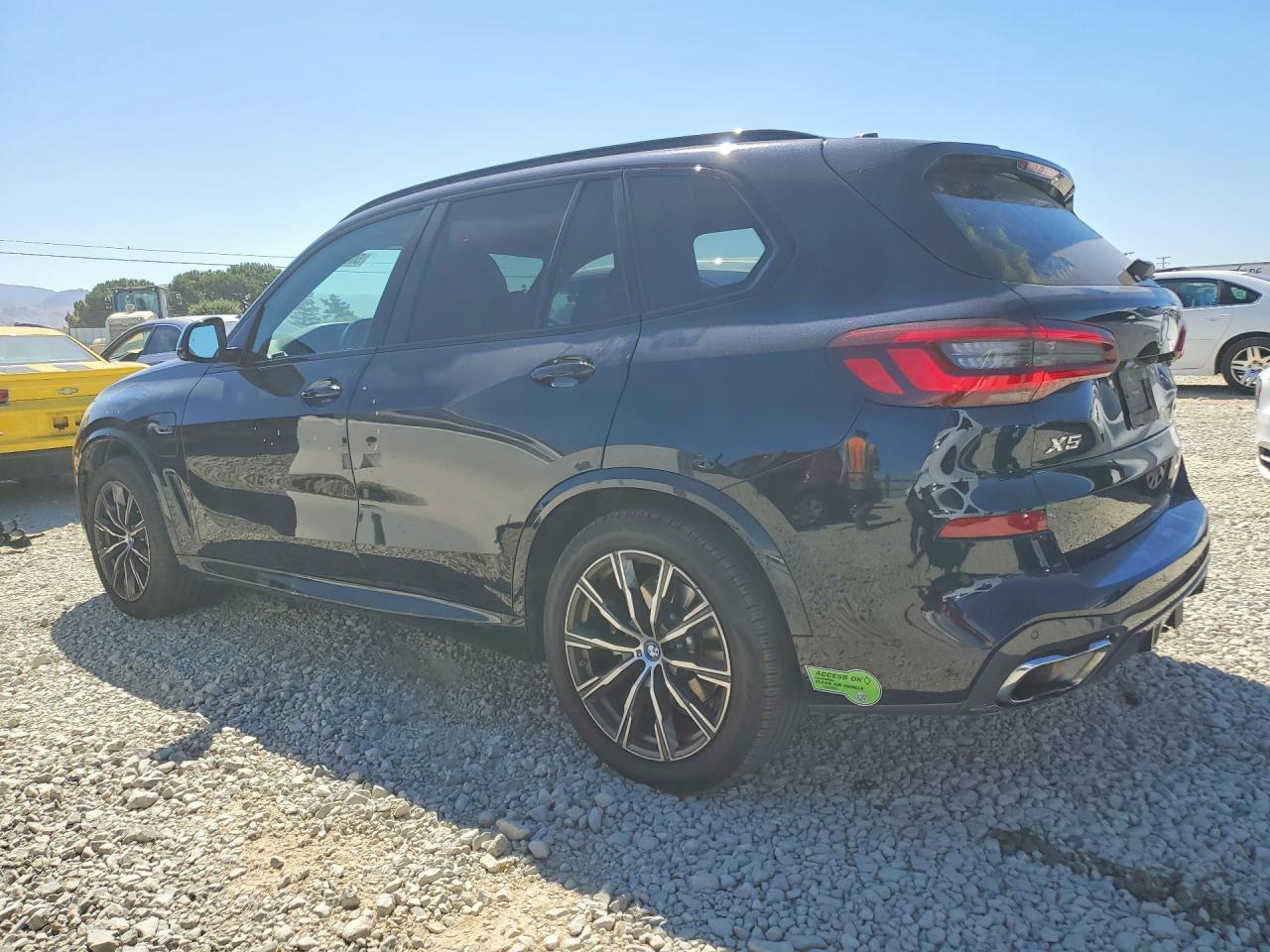 2023 BMW X5 xDrive45E - zdjęcie 2