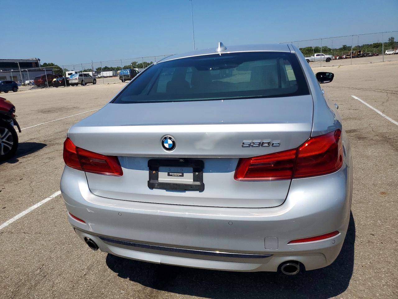 2019 BMW 530Xe - zdjęcie 6