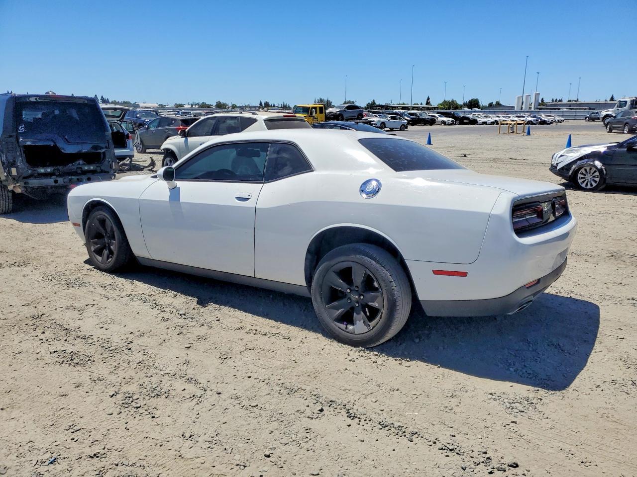 2016 Dodge Challenger Sxt - zdjęcie 2