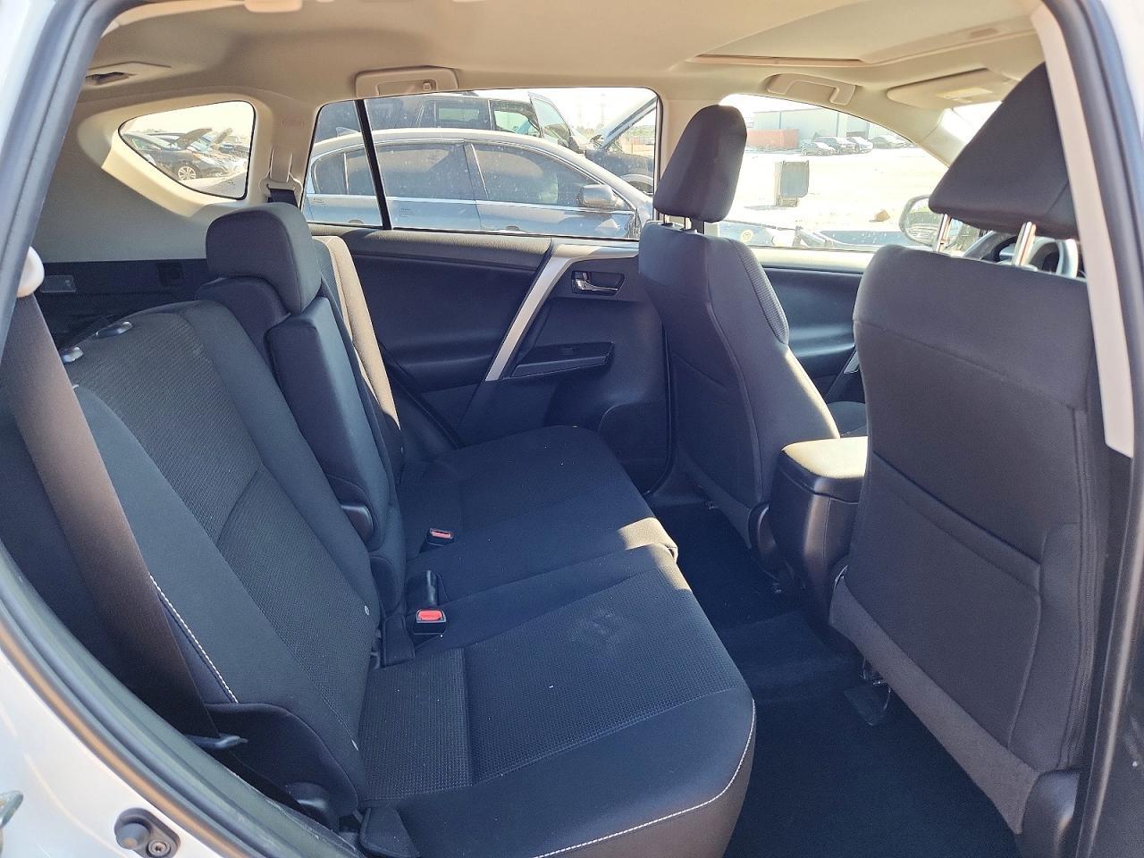 2018 Toyota Rav4 Xle - zdjęcie 11