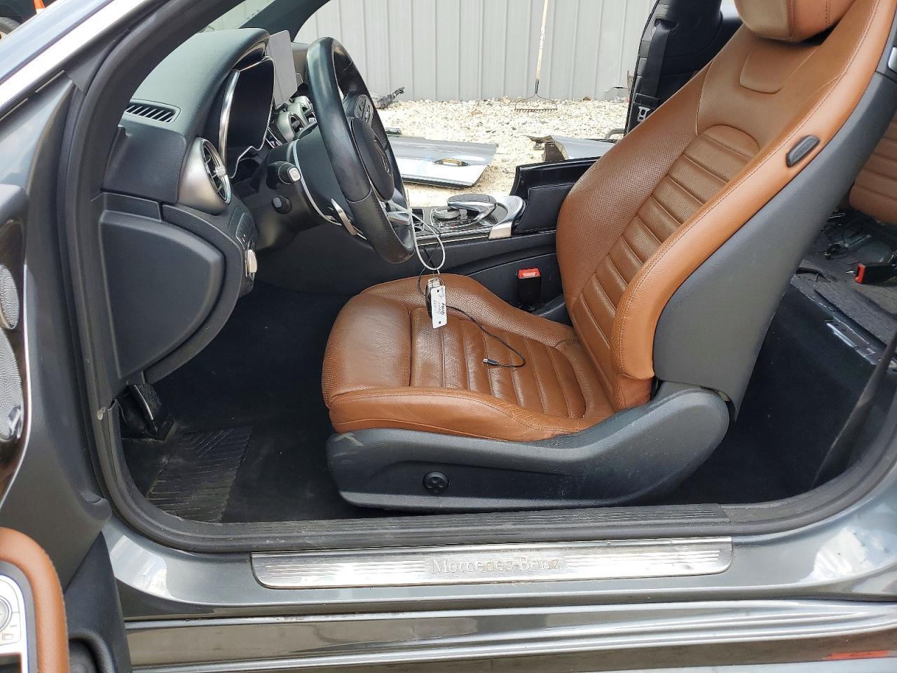 2021 Mercedes-Benz C 300 - zdjęcie 7