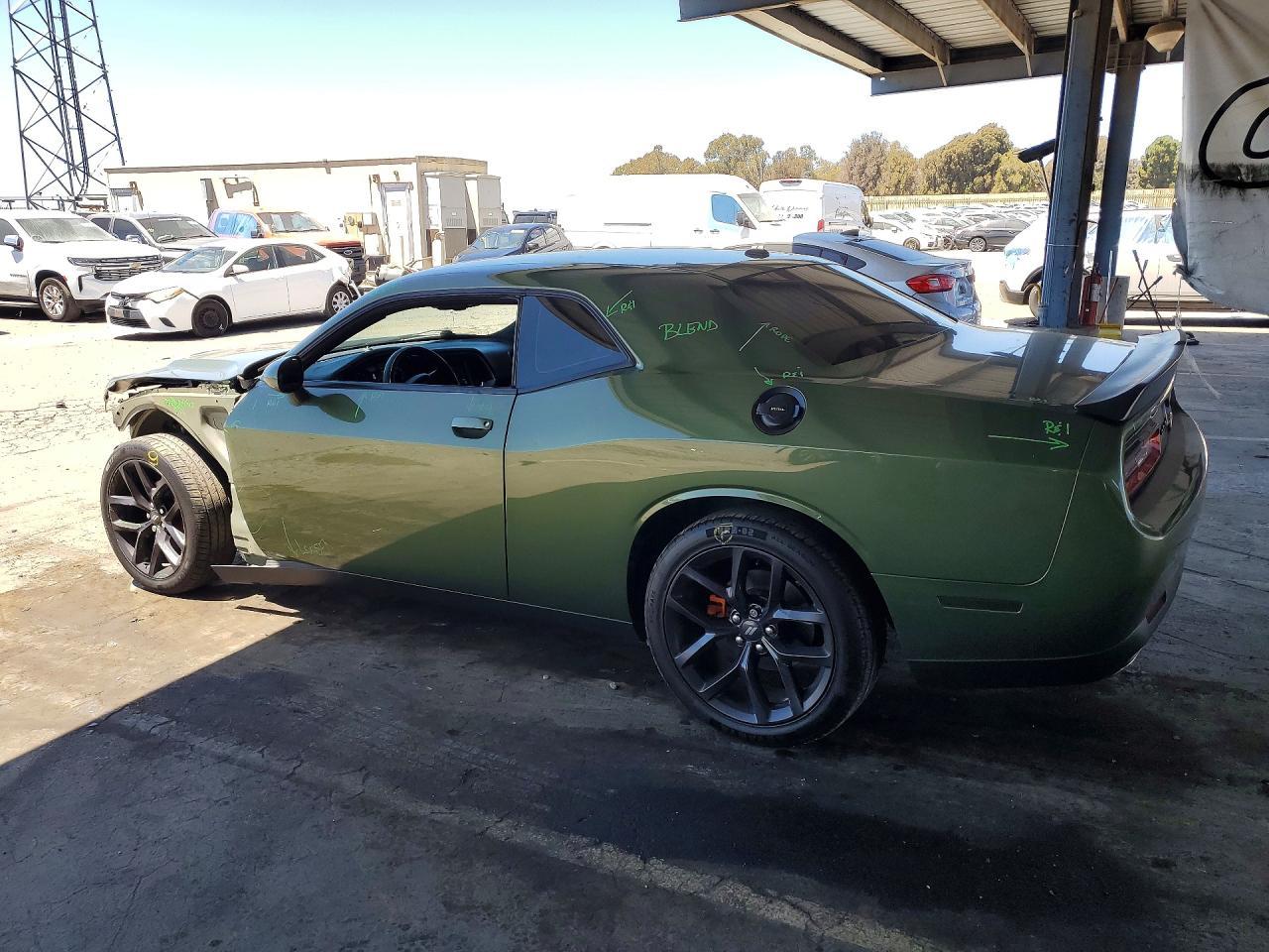 2021 Dodge Challenger Sxt - zdjęcie 2