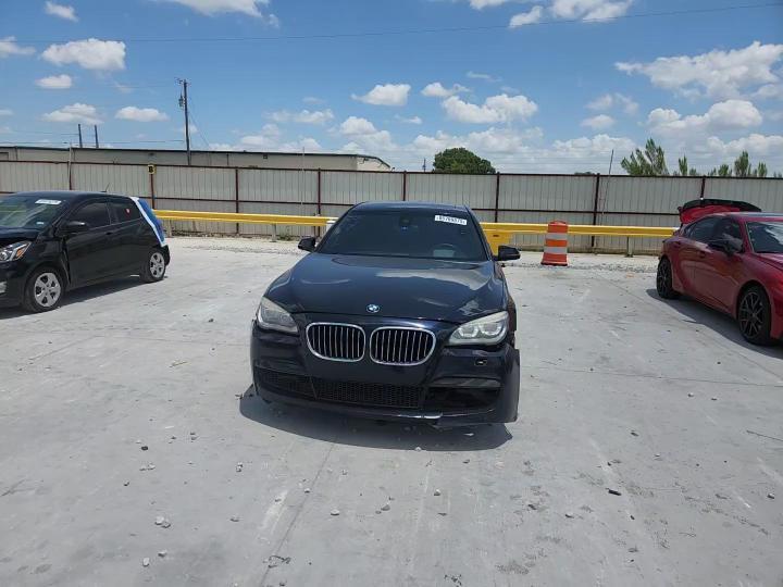 2014 BMW 750 Li - zdjęcie 13