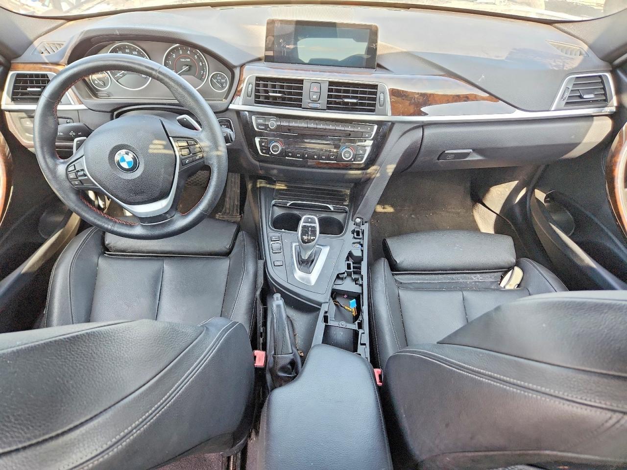 2017 BMW 330 Xi - zdjęcie 8