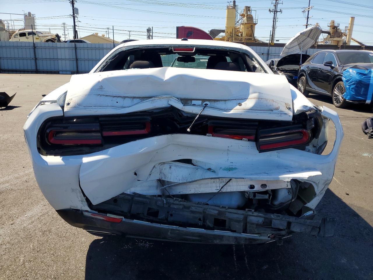 2021 Dodge Challenger Sxt - zdjęcie 6