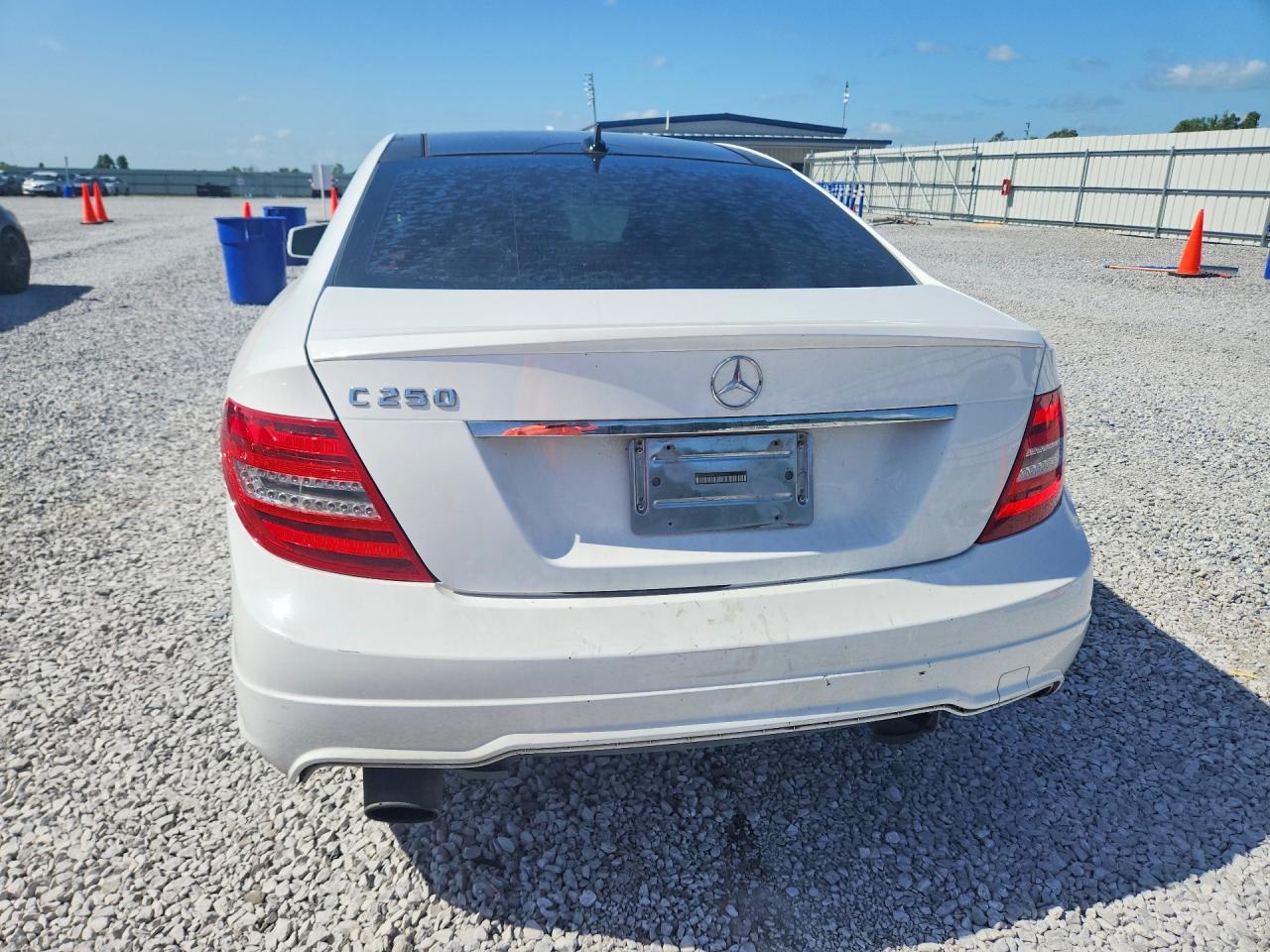 2015 Mercedes-Benz C 250 - zdjęcie 6