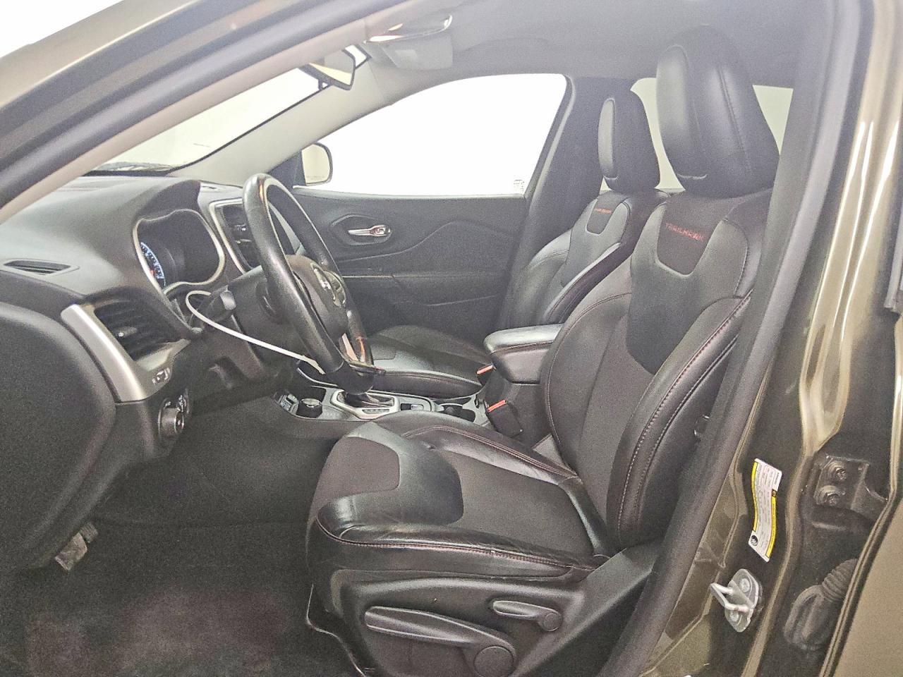 2014 Jeep Cherokee Trailhawk - zdjęcie 7