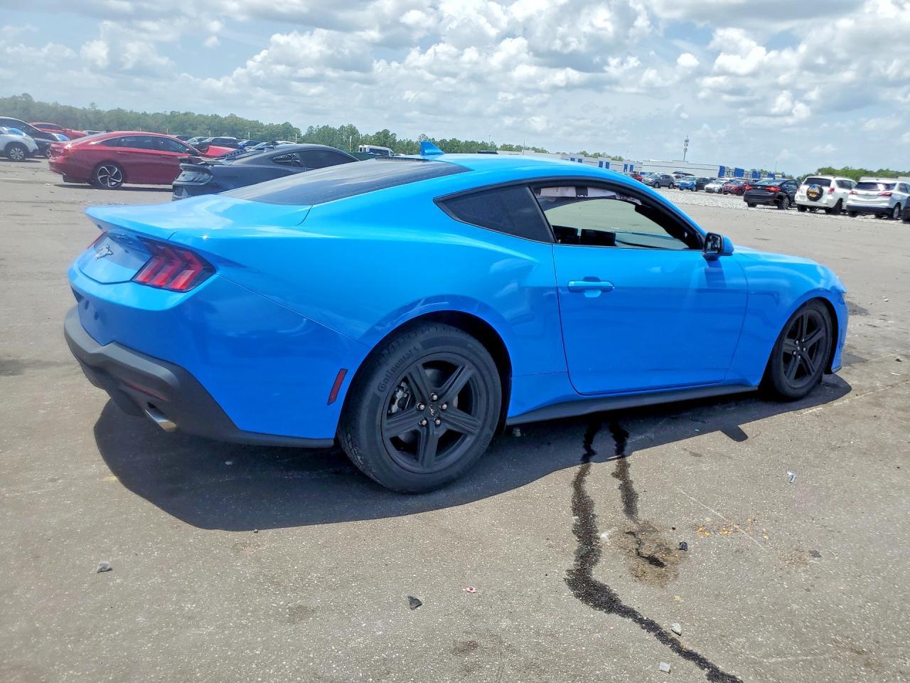 2026 Ford Mustang - zdjęcie 3