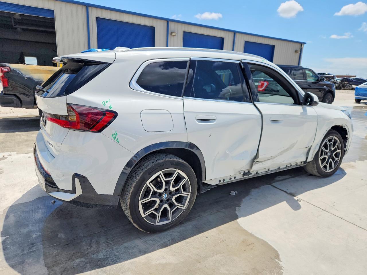 2025 BMW X1 xDrive28I - zdjęcie 3