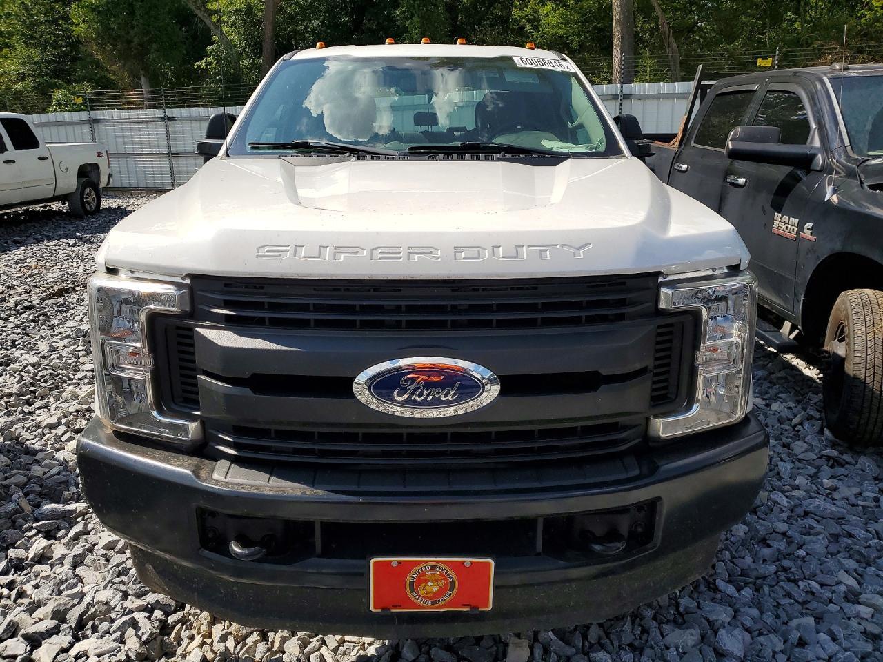 2019 Ford F350 Super Duty - zdjęcie 5