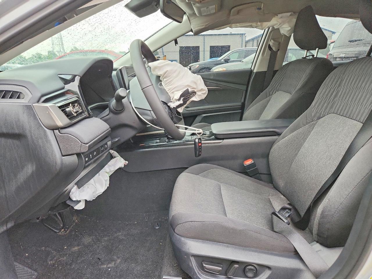 2026 Toyota Camry Le - zdjęcie 7
