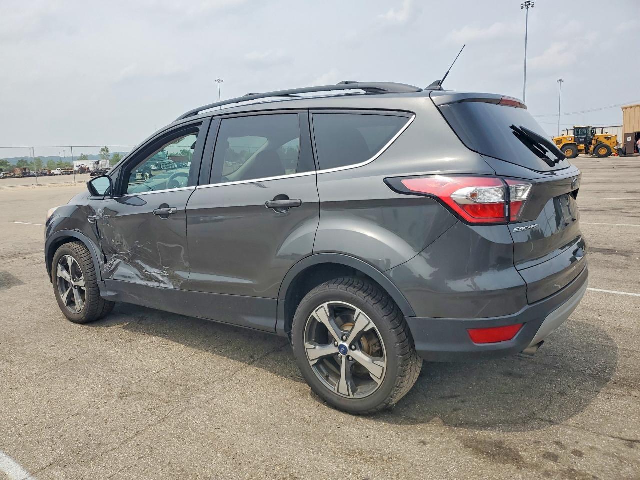 2018 Ford Escape Sel - zdjęcie 2