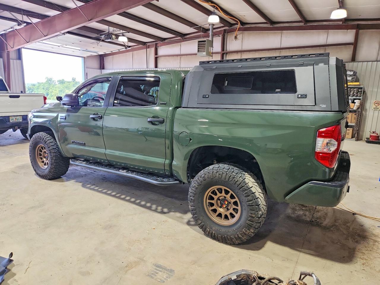 2021 Toyota Tundra Sr5 - zdjęcie 2