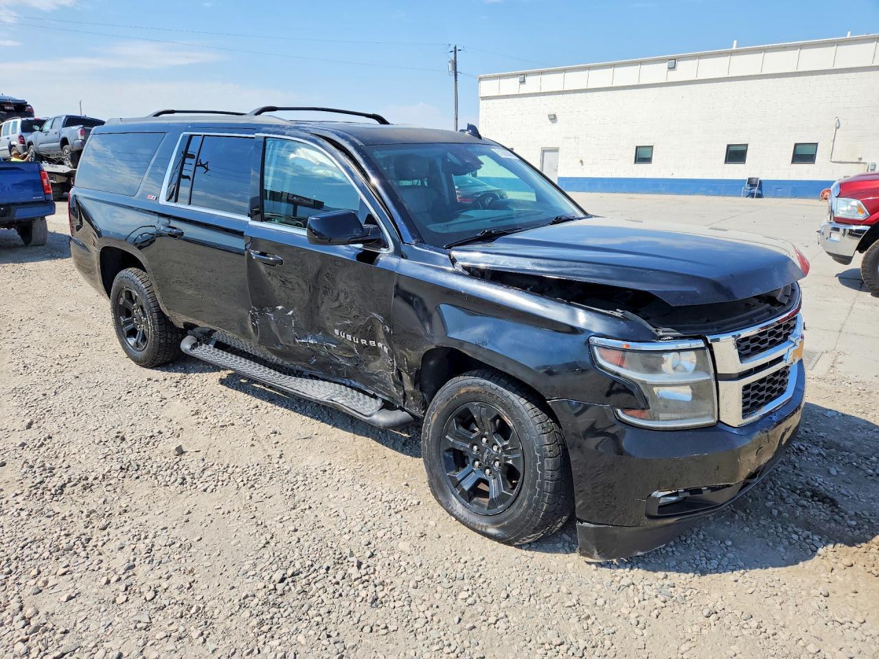 2017 Chevrolet Suburban K1500 Lt - zdjęcie 4