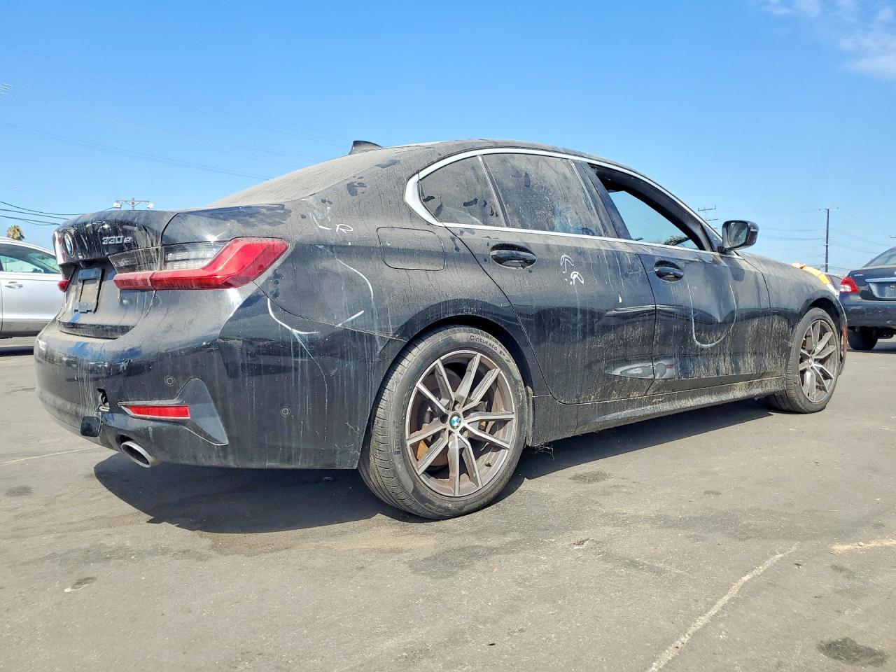 2021 BMW 330E - zdjęcie 3