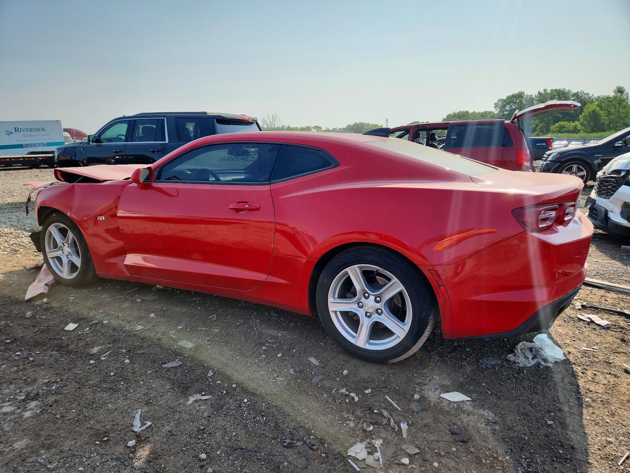 2022 Chevrolet Camaro Ls - zdjęcie 2