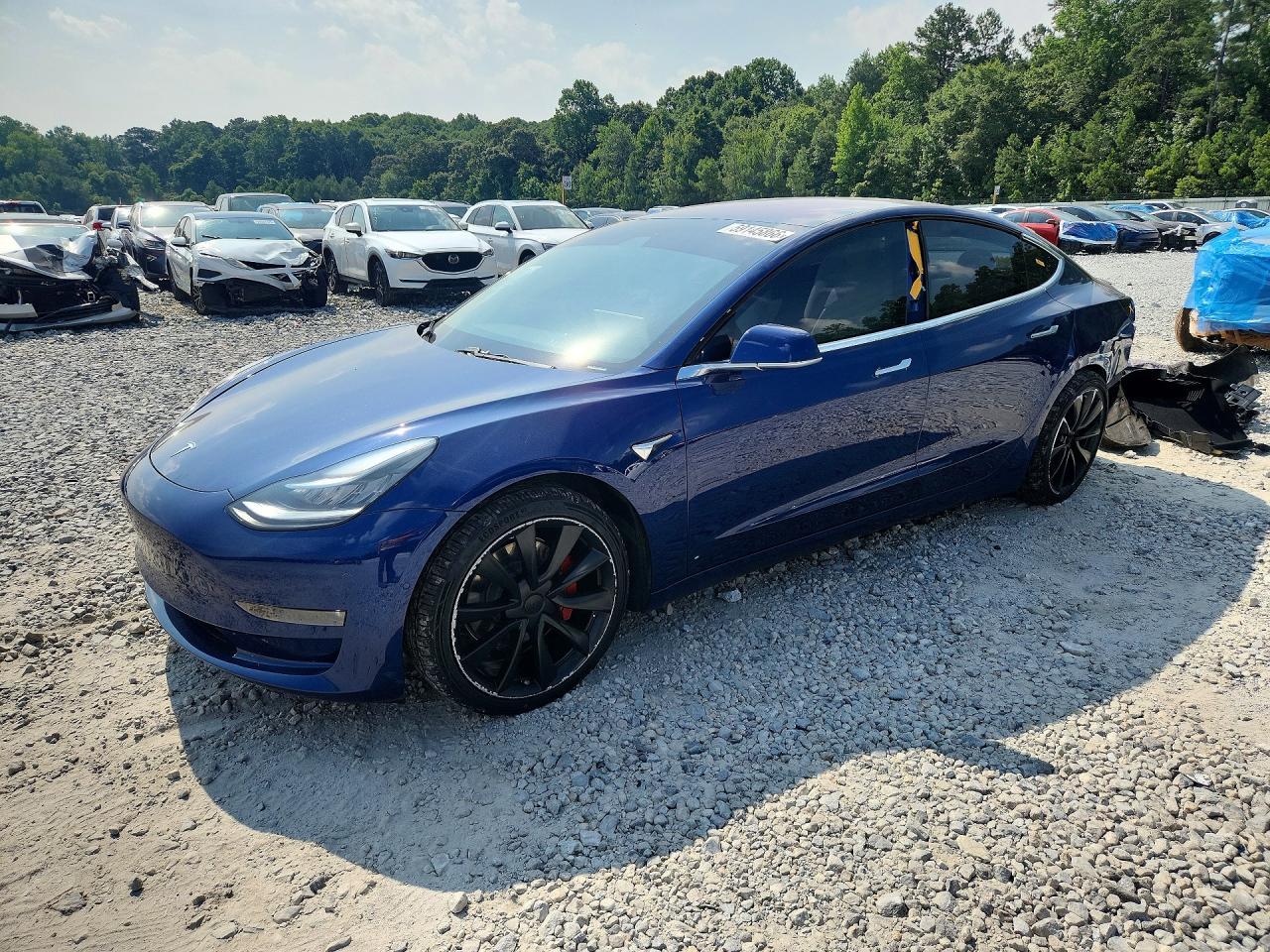 2018 Tesla Model 3 - zdjęcie główne