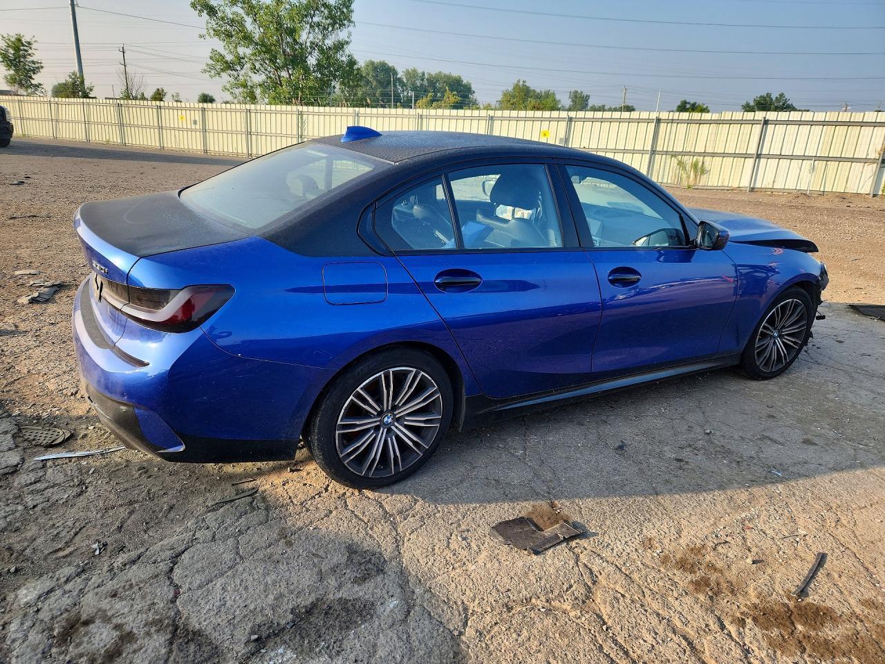 2019 BMW Seria 3 330i - zdjęcie 3